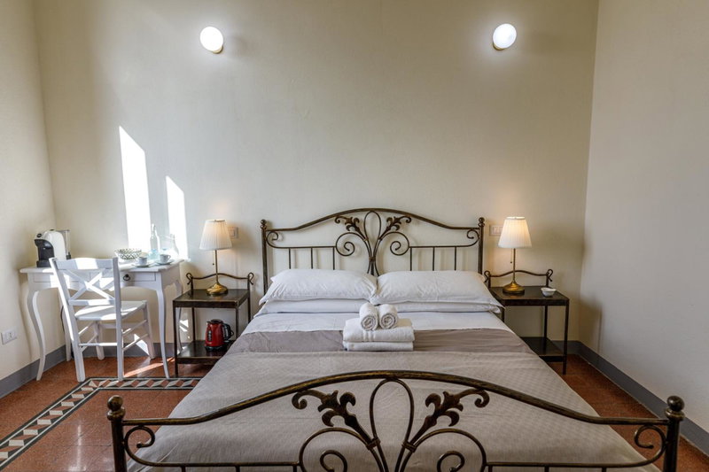 Onlyrooms IV - Sea View & Free Parking, Cagliari, Italy