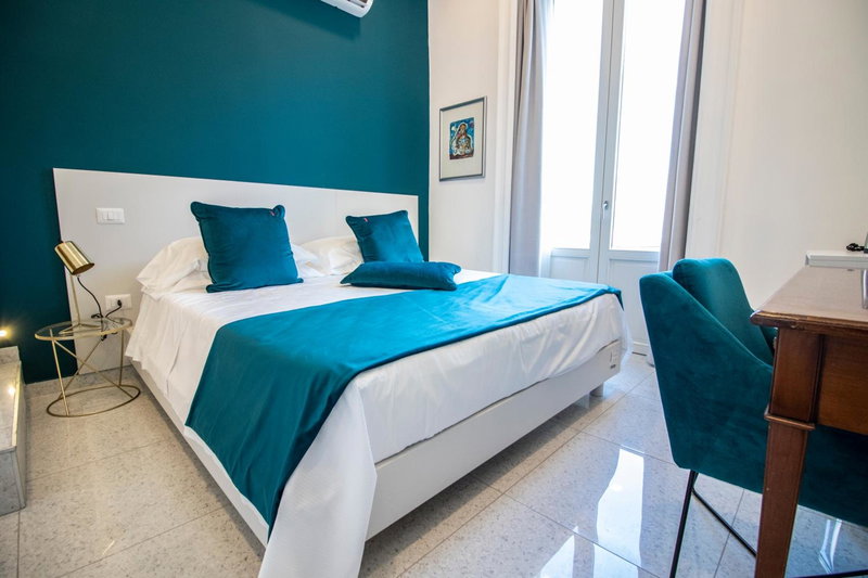 Le Angioine Rooms, Naples, Italy