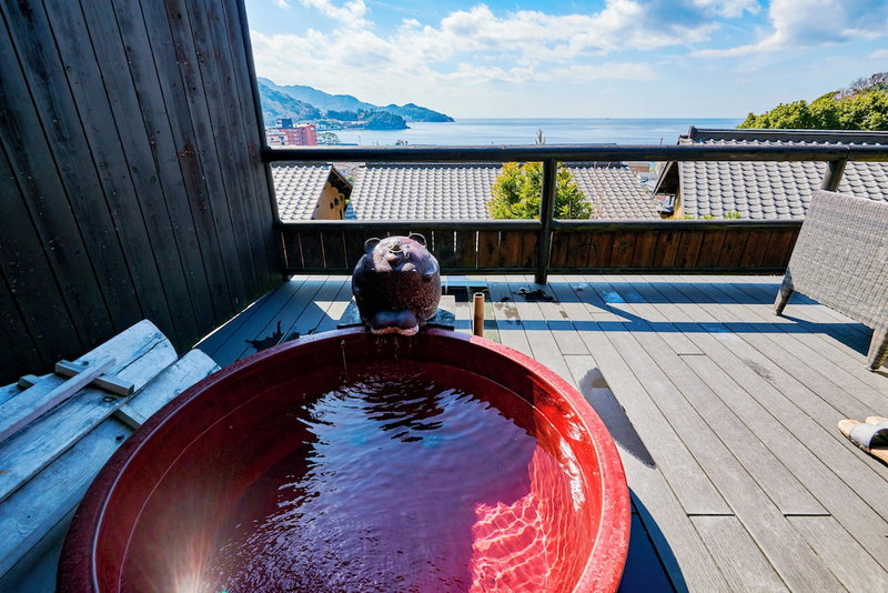 Musouan Biwa, Izu, Japan