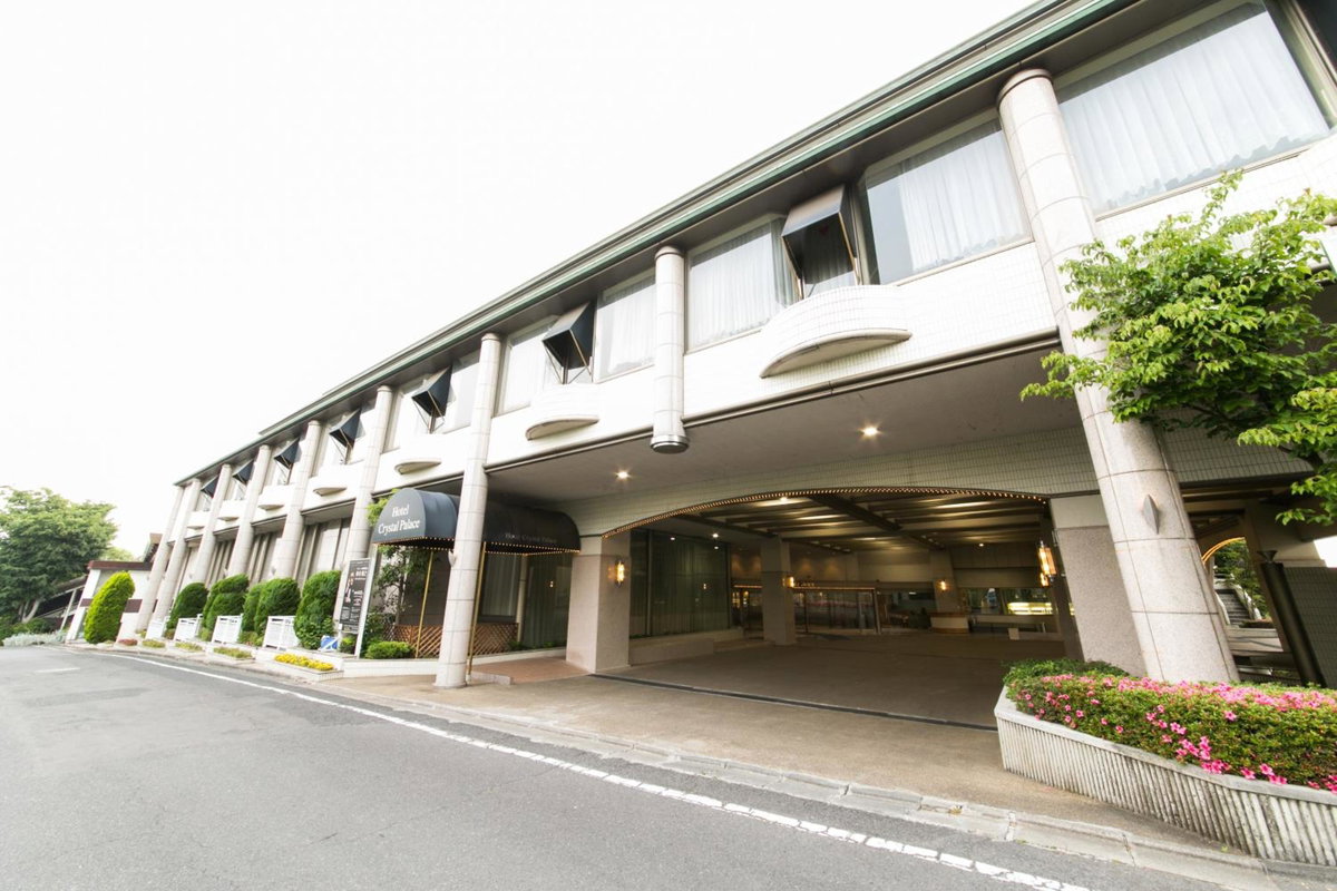 Hotel Crystal Palace, Japan