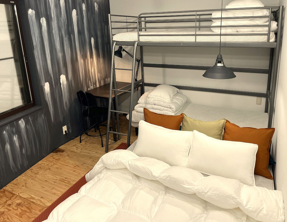 Hotel · BENCH - Hostel, Kamakura