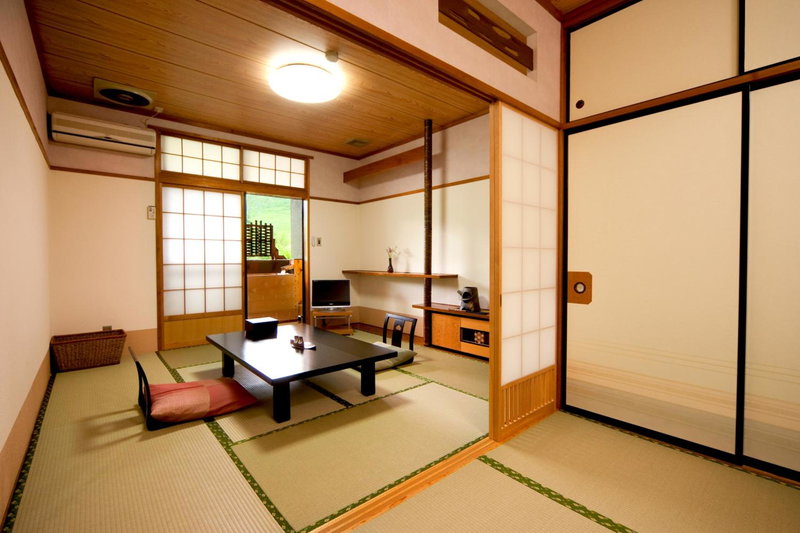 Hotel Sunbird, Minakami, Japan