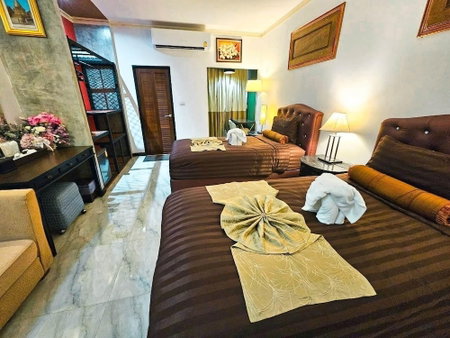 Chiangmai Lanna & Modern Loft Hotel, San Kamphaeng, Thailand