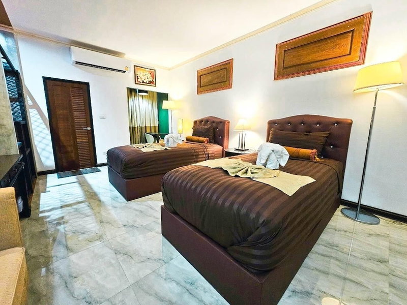 Chiangmai Lanna & Modern Loft Hotel, San Kamphaeng, Thailand