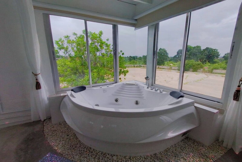 Khao Chi Chan Resort, Sattahip, Thailand