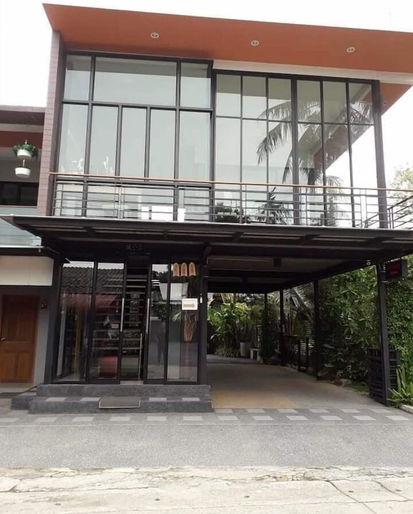 Going Grand Hotel, Thailand
