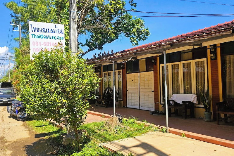Thai Gallery Baantawai, Hang Dong, Thailand