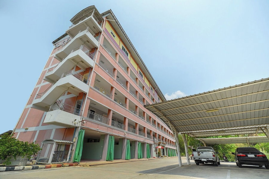 Chompoo Inn, Nakhon Chai Si, Thailand