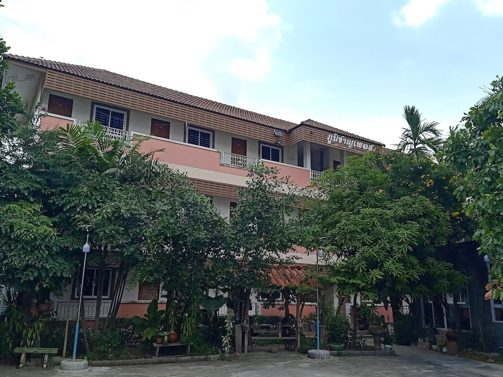 Phumchan Place Hotel, Thailand