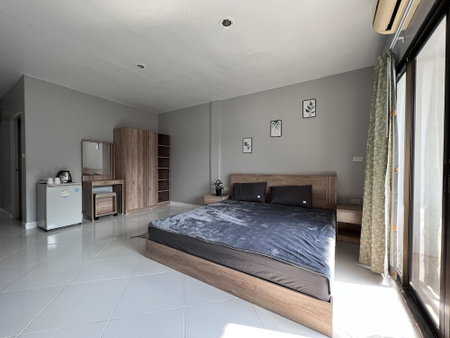 Emerald Hotel Chonburi, Pattaya, Thailand