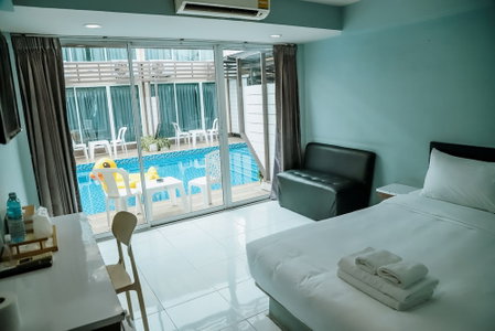 Full Stop Pool Villa Don Mueang, Bangkok, Thailand
