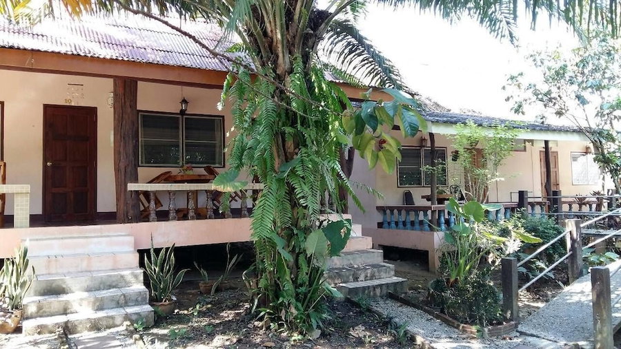Subtawee Resort, Ban Ta Khun, Thailand