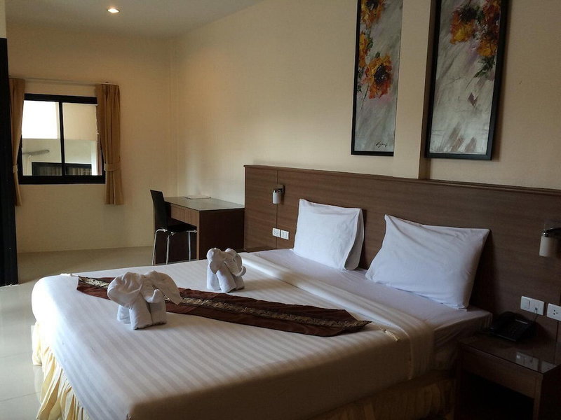 Royal Waves Hotel, Patong, Thailand