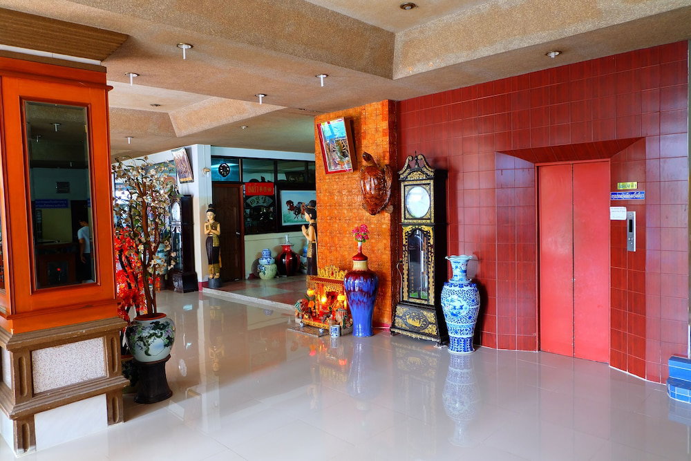 Thairungruang Backpackers Suratthani, Thailand