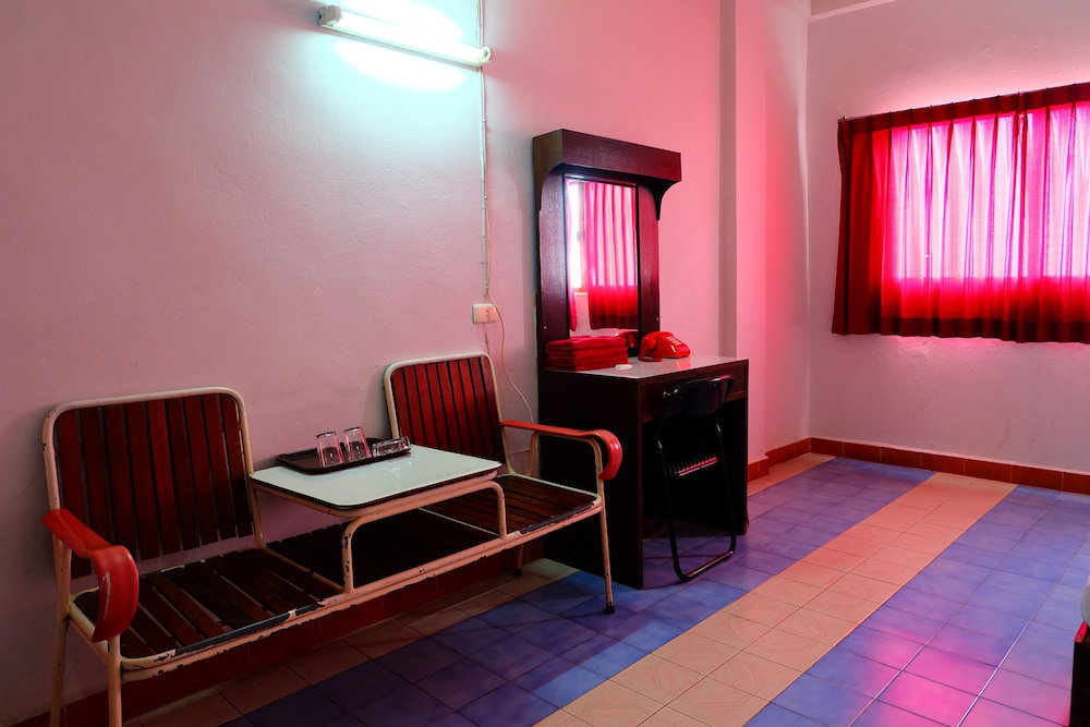 Hotel · Thairungruang Backpackers Suratthani, Surat Thani