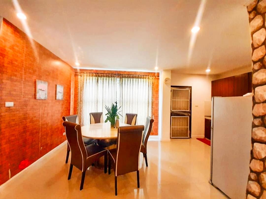 Hotel · บ้านแฟมิลี่ ปาร์ตี้ พูลวิลล่า หัวหิน ใกล้เซเว่น 3ห้องนอน รองรับ 6-15 คน, Hua Hin