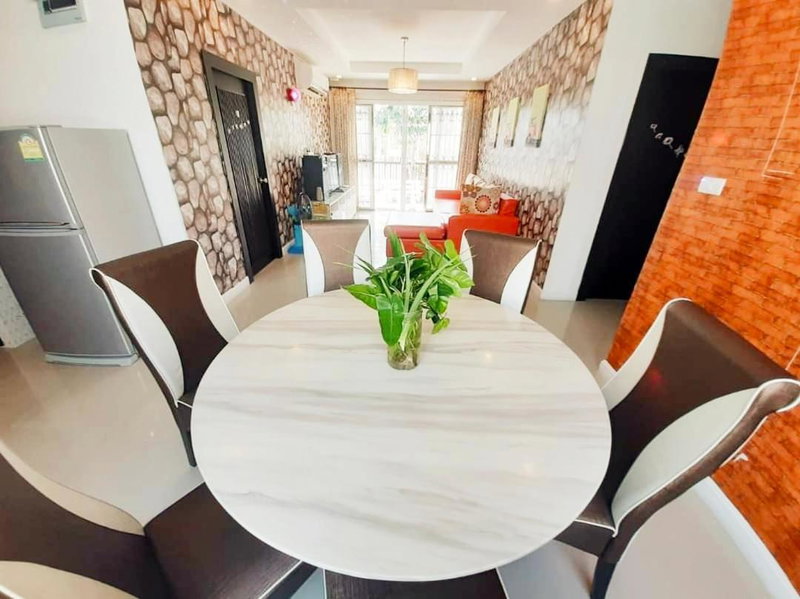 บ้านแฟมิลี่ ปาร์ตี้ พูลวิลล่า หัวหิน ใกล้เซเว่น 3ห้องนอน รองรับ 6-15 คน, Hua Hin, Thailand