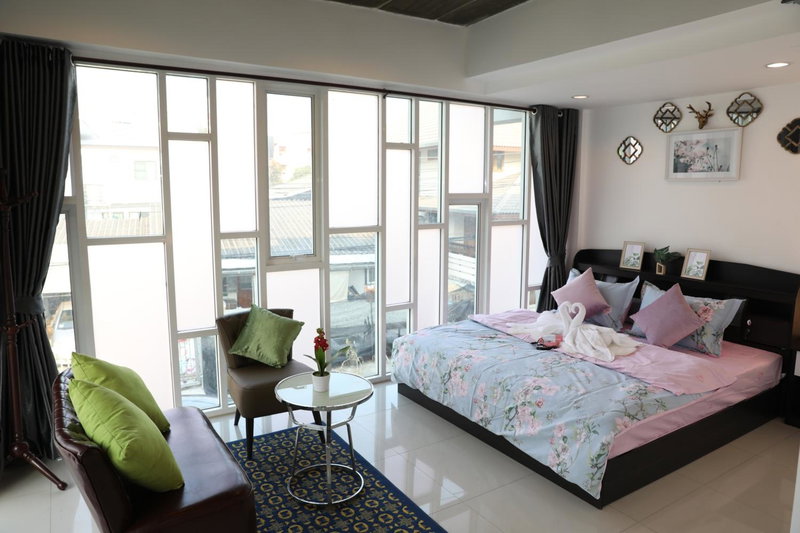 close Maya nimman 5bedroom villa, Chiang Mai, Thailand