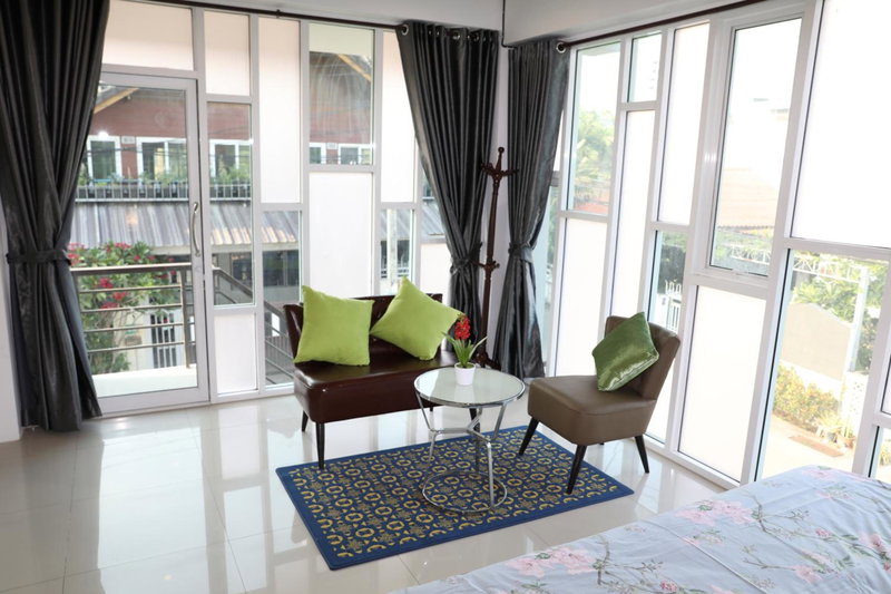 close Maya nimman 5bedroom villa, Chiang Mai, Thailand
