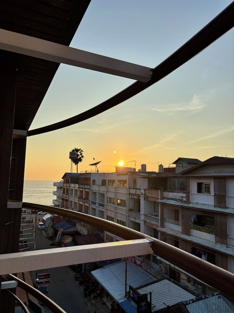 Hotel · Charm Hostel at Jomtien, Pattaya