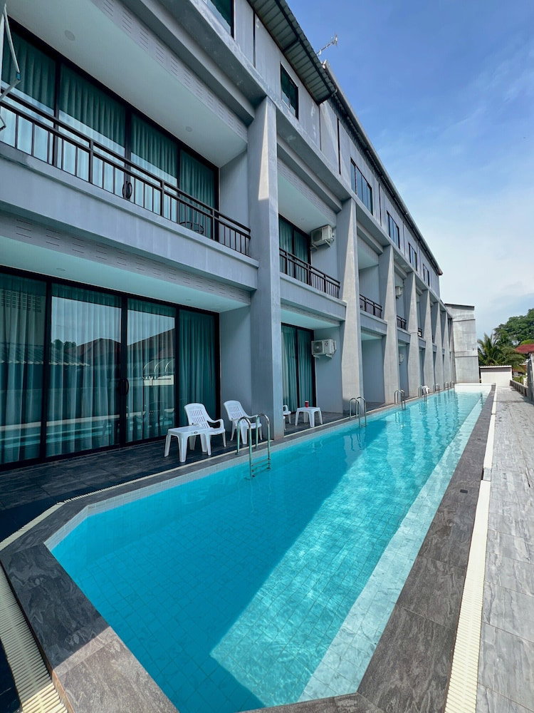 Hotel · HF Ville, Surat Thani