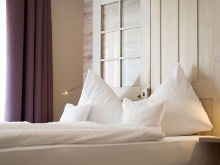 Weinbar und Hotel FahrAway, Volkach, Germany