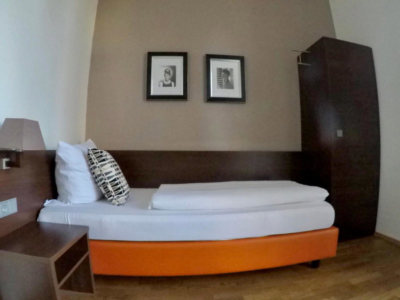 DAS Steeps Ihr Brauhaus und Hotel, Cologne, Germany