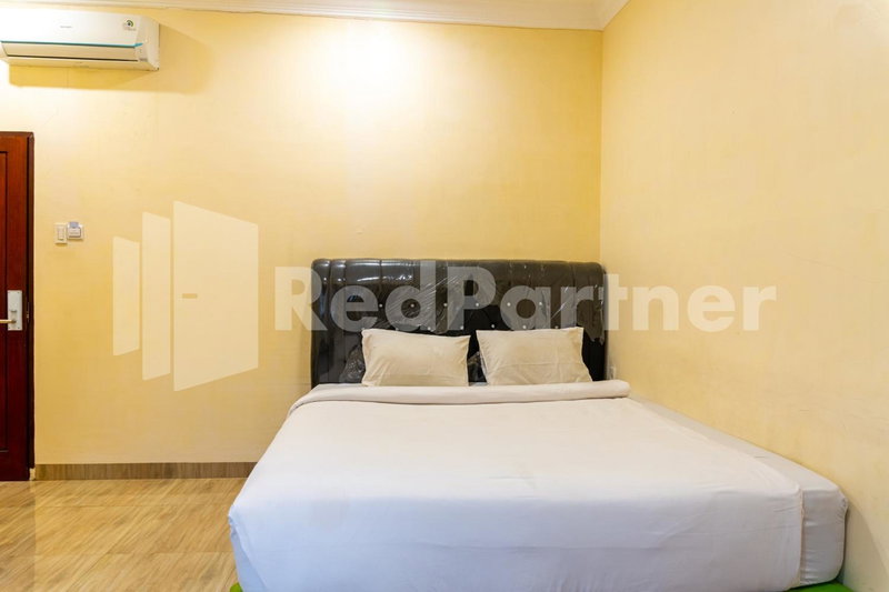 Adam Malik Guesthouse near Regale ICC Medan Mitra RedDoorz, Medan, Indonesia