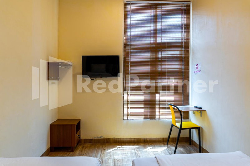 Adam Malik Guesthouse near Regale ICC Medan Mitra RedDoorz, Medan, Indonesia