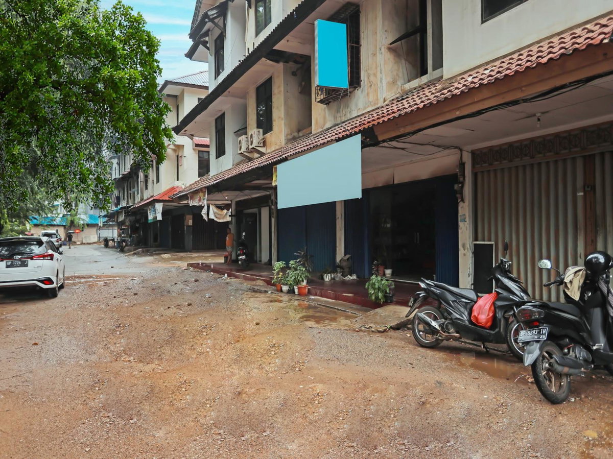 SPOT ON 92569 Anto Homestay SyariahNearPelabuhan Feri Harbor Bay, Indonesia