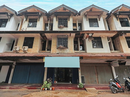 SPOT ON 92569 Anto Homestay SyariahNearPelabuhan Feri Harbor Bay, Nagoya, Indonesia