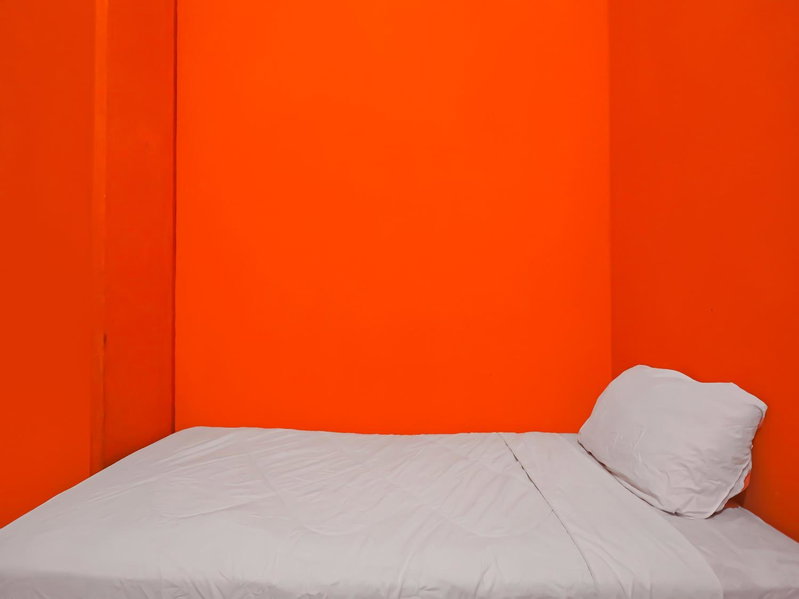 SPOT ON 92569 Anto Homestay SyariahNearPelabuhan Feri Harbor Bay, Nagoya, Indonesia