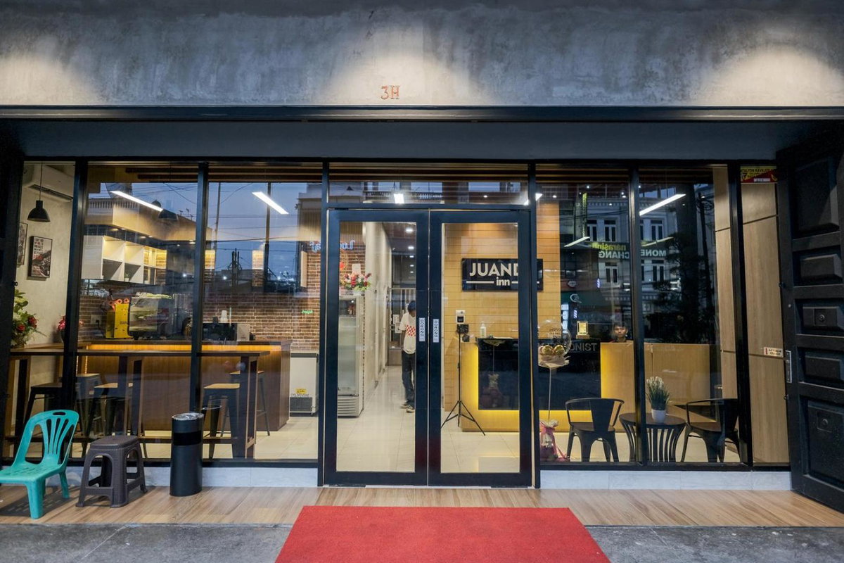 Hotel · RedDoorz Plus @ Jalan Juanda Medan, Medan