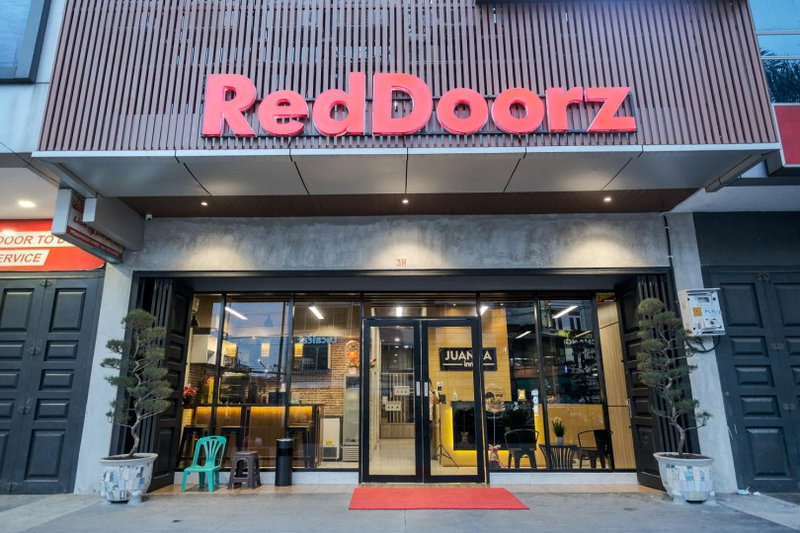 RedDoorz Plus @ Jalan Juanda Medan, Medan, Indonesia