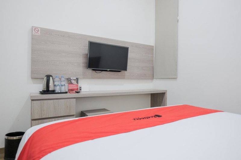 RedDoorz Plus @ Jalan Juanda Medan, Medan, Indonesia