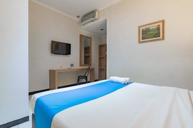 Cihampelas Hotel 2 Mitra RedDoorz, Bandung, Indonesia