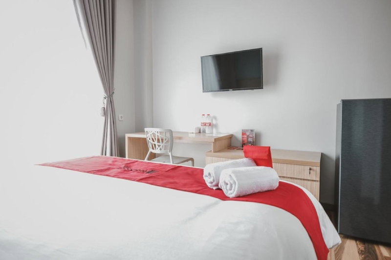 Reddoorz Plus @ Karet Pedurenan 3, Jakarta, Indonesia