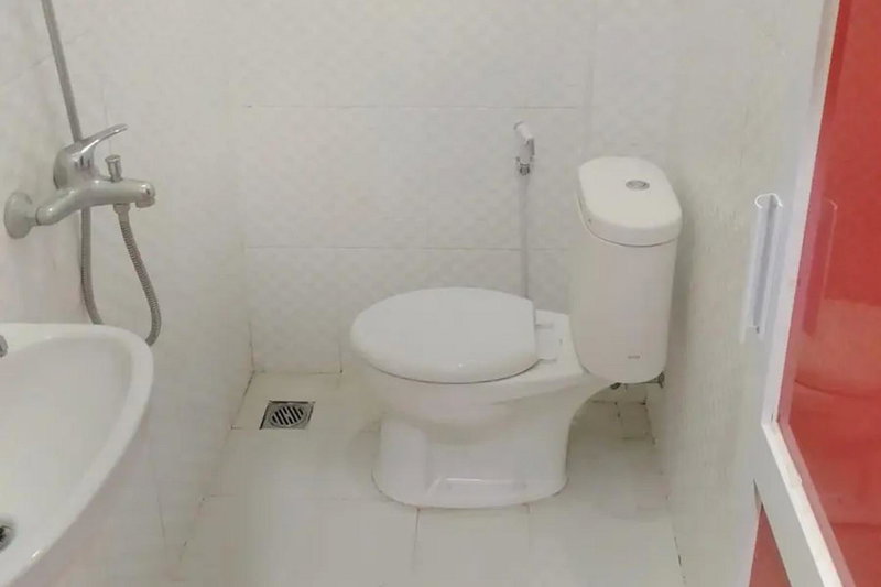 Urbanview Syariah Utami Inn Garut by RedDoorz, Garut, Indonesia