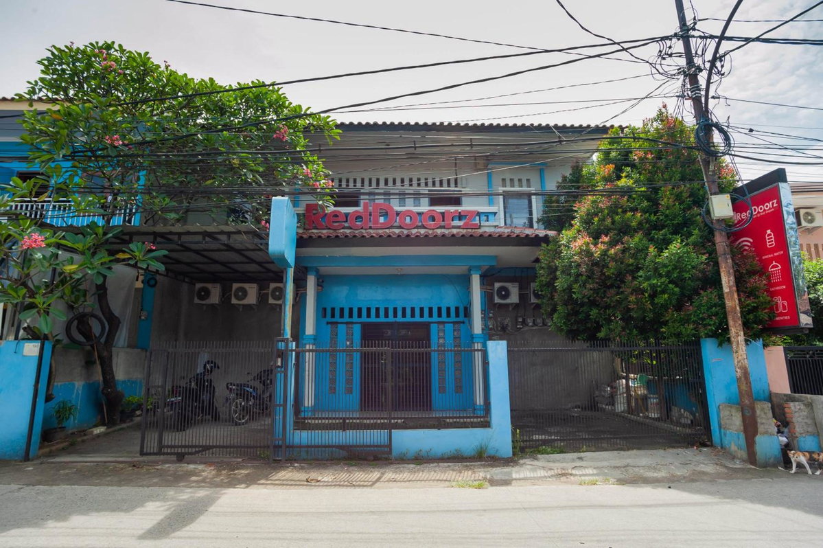 Hotel · RedDoorz near Margonda Raya, Kemirimuka Dua