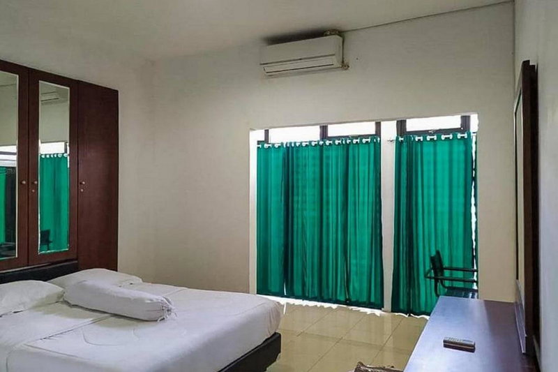 Graha HT Sumantri Mitra RedDoorz, Tasikmalaya, Indonesia