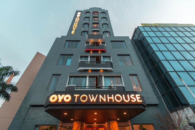 Super OYO Townhouse 1 Hotel Salemba, Jakarta, Indonesia