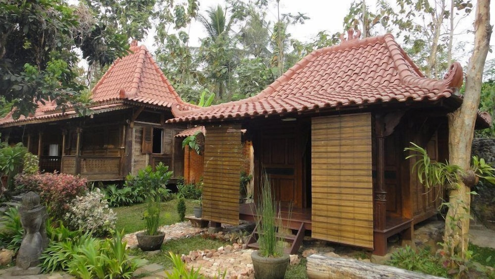 Omah Garengpoeng, Indonesia