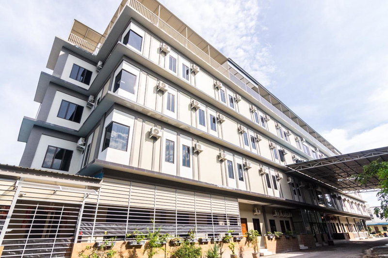 Capital O 1867 Kara Guest House, Batam Center, Indonesia