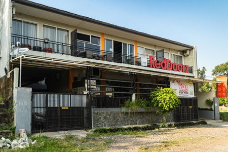 RedDoorz near Exit Toll Bogor, Bogor, Indonesia