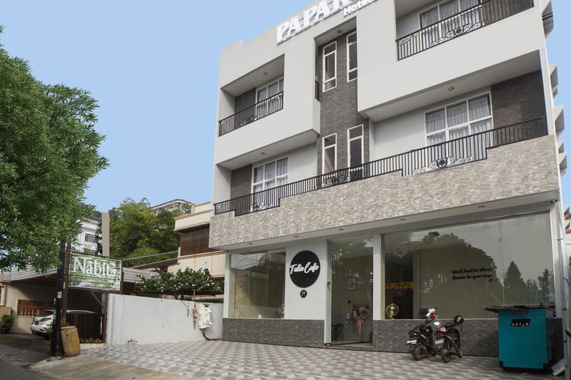 SUPER OYO Capital O 92066 Papakoel Hotel & Cafe, Medan, Indonesia
