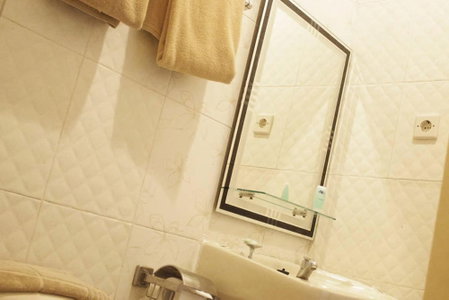 Graha DPT 33 Hotel, Surabaya, Indonesia