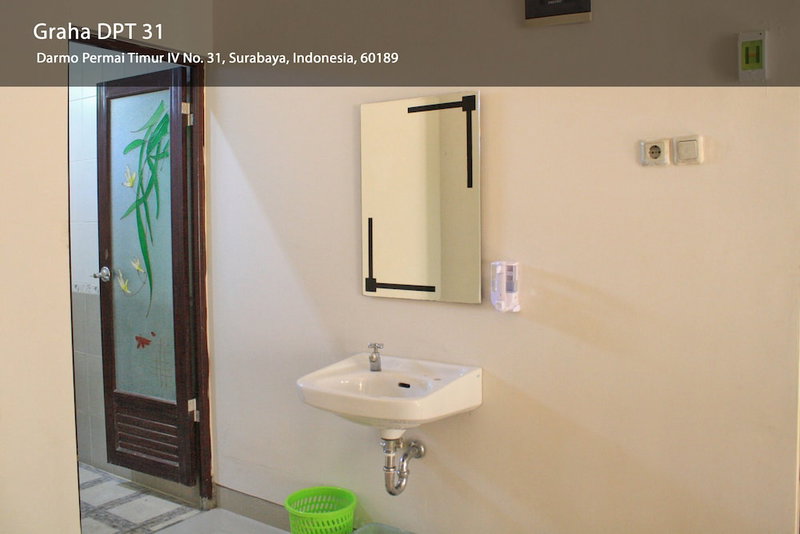 Graha DPT 33 Hotel, Surabaya, Indonesia