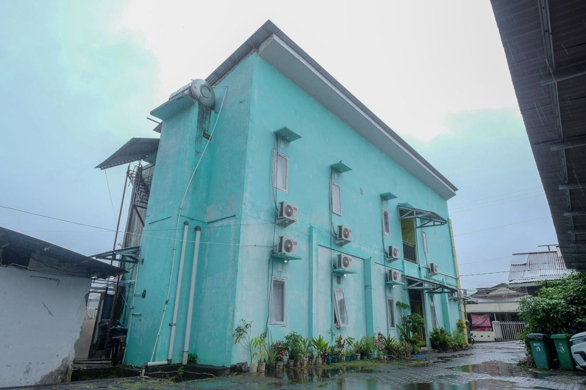 Hotel · RedDoorz near Politeknik Manado, Paniki