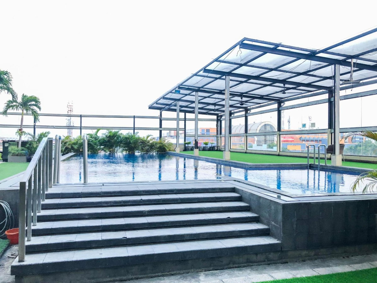 Hotel · Comfy 1BR Twin Tower Apartment By Travelio, Surabaya