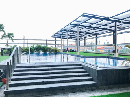 Comfy 1BR Twin Tower Apartment By Travelio, Surabaya, Indonesia